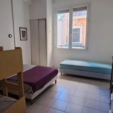 T3 72 M2 Plein Centre, Rdc 公寓 *